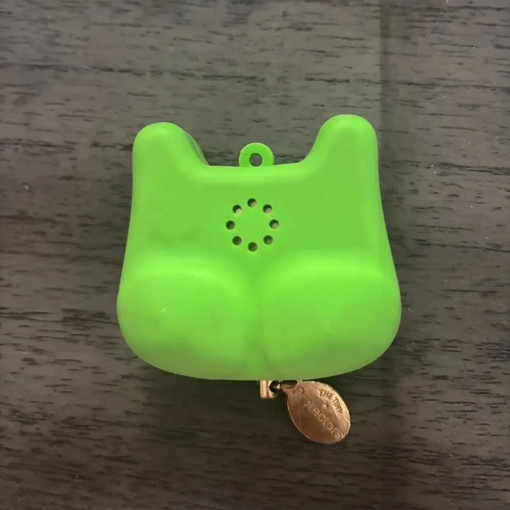 cute kawaii green froggy emergency key alarm (brand: tinyprotectors)